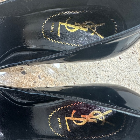 NWOT YVES SAINT LAURENT BLACK HEELS - Picture 10 of 16